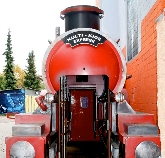 Kultiges Wahrzeichen des Kulti-Kids: Unsere Lokomotive Kultiges Wahrzeichen des Kulti-Kids: Unsere Lokomotive